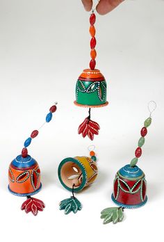 MULTICOLOURED WIND CHIMES 